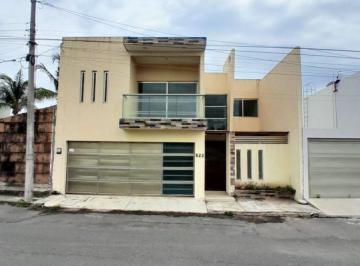 Casa de 4 habitaciones, Boca del Río · Hermosa y Amplia Casa en Graciano Sanchez Romo, Boca del Rio