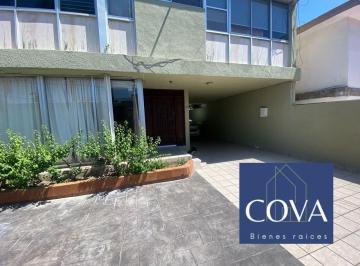 Casa · 317m² · 3 Recámaras · 4 Estacionamientos · Casa en Venta en Col. Petrolera
