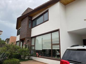 Casa · 380m² · 3 Recámaras · 2 Estacionamientos · Casa en La Herradura