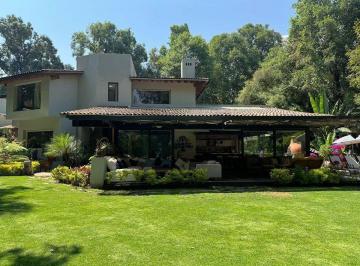 Casa de 7 habitaciones, Valle de Bravo · Hermosa Residencia en Venta en Avandaro