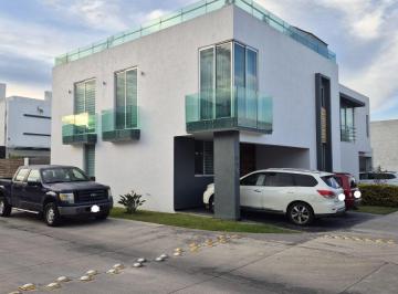 Casa de 3 habitaciones, Zapopan · Hermosa Residencia en Antara Solares 9 (Oportunidad)