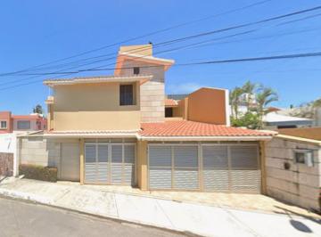 Casa de 6 habitaciones, Boca del Río · Magnifica Casa en Venta en Costa de Oro Veracruz a Pasos de La Costa a Excelente Precio!