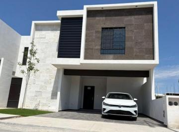Casa de 3 habitaciones, Saltillo · Casa en Renta en Rincón Campestre