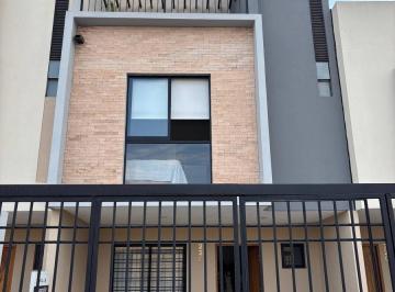 Casa · 3 Recámaras · 2 Estacionamientos · Casa en Pueblo Santa Maria Tequepexpan