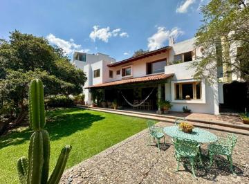 Casa de 3 habitaciones, Zapopan · Las Cañadas Casa en Venta a Campo de Golf Estilo Rustico Contemporáneo