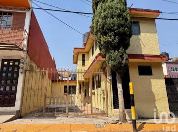 Casa · 128m² · 3 Recámaras · 1 Estacionamiento · Casa en Venta en Villas de La Hacienda