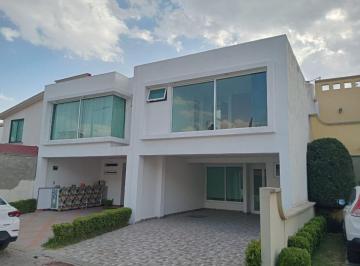 Casa de 3 habitaciones, Metepec · Casa en Renta en Privada Sobre Av Lerma, Metepec, Cerca Asuncion, Tecnologico, Salida Rapida Cdmx