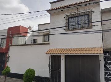Casa de 4 habitaciones, Coyoacán · Casa en Remate en Cd Jardín Coyoacan