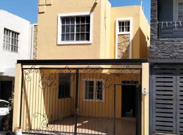 Casa · 3 Recámaras · Casa en Fraccionamiento Floresta