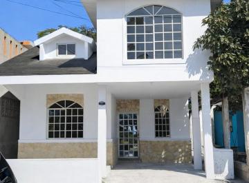 Casa · 174m² · Casa en Venta Col. Luis Donaldo Colosio, Tampico