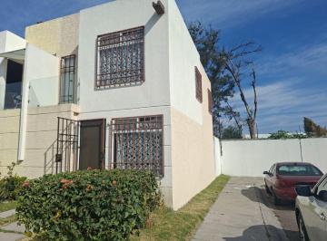 Casa de 3 habitaciones, Querétaro · Venta Casa El Marquez Querètaro 3 Recamaras 1 en Planta Baja