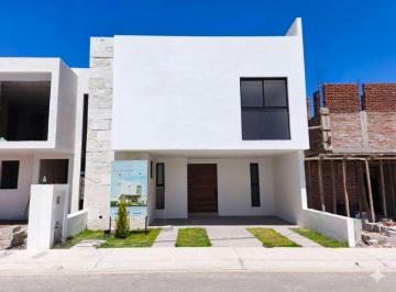 Casa · 230m² · 3 Recámaras · 2 Estacionamientos · Casa - Fraccionamiento El Mirador