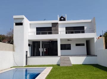 Casa · 402m² · 4 Recámaras · 2 Estacionamientos · Casa Nueva en Fraccionamiento Burgos
