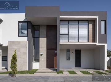 Casa · 213m² · 3 Recámaras · 2 Estacionamientos · Casa en Venta Zona Aeropuerto Mod Tintoretto