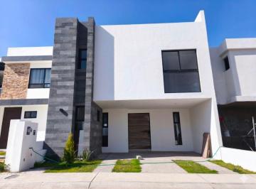 Casa · 250m² · 3 Recámaras · 2 Estacionamientos · Casa - Fraccionamiento El Mirador