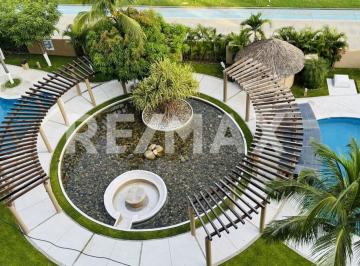 Departamento · 120m² · 3 Recámaras · 1 Estacionamiento · Venta de Penthouse en Altamar Residencial Acapulco Diamante Roof Garden con Jacuzzi Inversion Depart