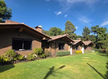 Casa · 400m² · 5 Recámaras · 4 Estacionamientos · Casa en Renta - (4)