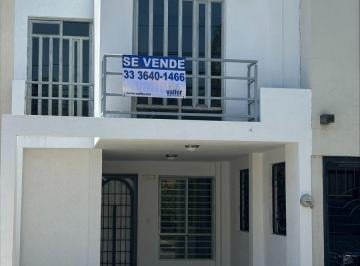 Casa de 3 habitaciones, Zapopan · Casa Venta Jardines del Valle Zapopan