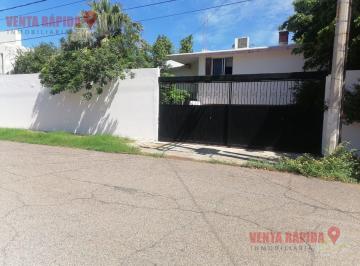 Casa · 336m² · 4 Recámaras · 4 Estacionamientos · Casa en Fraccionamiento Las Quintas
