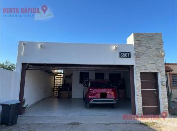 Casa · 3 Recámaras · 2 Estacionamientos · Casa en Fraccionamiento Valle Alto