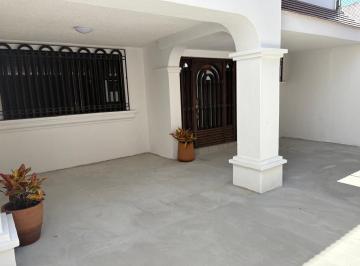 Casa de 4 habitaciones, Querétaro · Casa en Colonia Constituyentes, Cerca de Boulevares y Plaza del Parque