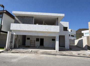 Casa · 565m² · 4 Recámaras · 3 Estacionamientos · Casa en Venta Sienna Residencial, Carretera Nacional