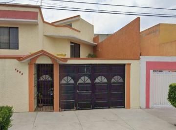 Casa de 4 habitaciones, Gustavo A. Madero · Casa en Venta en Norte 90, Gertrudis Sánchez II Sección, Gam, 4 Habitaciones, 3 Baños, 2 Lugar Auto