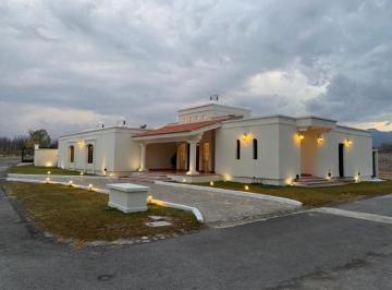Casa de 3 habitaciones, Parras · Casa en Venta en Rincón del Montero en Parras, Coahuila de Zaragoza