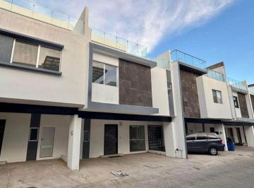 Casa de 3 habitaciones, Zapopan · Casa en Venta en Bosque Encantado, La Cima, Zapopan