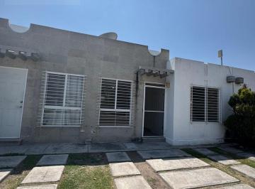 Casa · 60m² · 2 Recámaras · 2 Estacionamientos · Casa en Venta en Paseos del Bosque, El Pueblito Corregidora