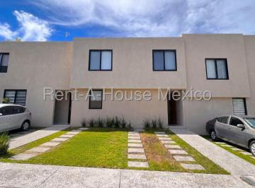 Casa de 3 habitaciones, El Marqués · Casa Renta Zákia El Marqués Querétaro Pérgola Jardín Amenidades Mascotas Si Adhg
