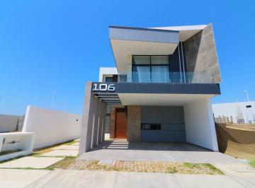 Casa · 338m² · 4 Recámaras · 3 Estacionamientos · Casa en Paraiso Marina, Mazatlán, Sinaloa