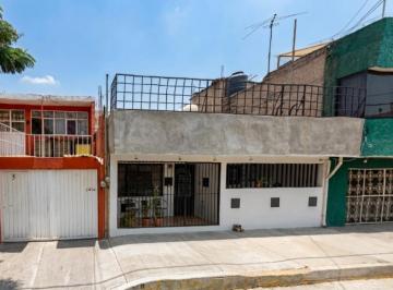 Casa de 3 habitaciones, Iztapalapa · Casa en Venta en Dávalos, Constitución de 1917, Iztapalapa, 3 Recámaras, 1.5 Baños