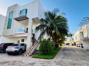 Casa · 190m² · 3 Recámaras · 2 Estacionamientos · Casa en Venta en Villa Aurora | 2 Recámaras Estudio Independiente | Terraza |