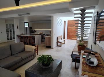 Casa · 250m² · 3 Recámaras · 2 Estacionamientos · Casa en Venta en Residencial Via Cumbres