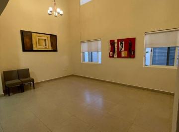 Casa · 276m² · 4 Recámaras · 3 Estacionamientos · Casa en Venta en Av Holbox
