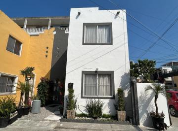 Casa · 69m² · 2 Recámaras · 1 Estacionamiento · Casa en Venta Col. Jardines de Champayan