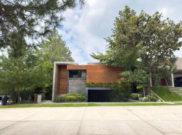 Casa de 4 habitaciones, Tlajomulco de Zúñiga · Casa en Venta en El Cielo Country Club, Tlajomulco de Zuñiga, Frente Campo de Golf