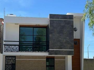 Casa de 4 habitaciones, León · Casa en Mayorazgo Arboleda en Venta