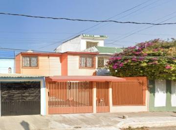 Casa de 4 habitaciones, Ecatepec de Morelos · Casa en Venta en Av Bosques de Ecatepec, Villas de Ecatepec, Ecatepec, 4 Recamara, 3 Baños