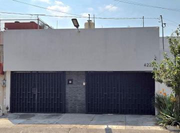 Casa de 3 habitaciones, Zapopan · Casa con 3 Recámaras y 184 m² Superficie de Terreno en Venta, Prados Tepeyac