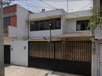Casa de 3 habitaciones, Iztapalapa · Casa en Venta en Alberto Terronez, Constitución de 1917, Iztapalapa, 3 Recámaras, 2.5 Baños