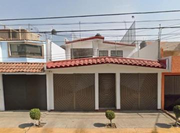 Casa de 4 habitaciones, Nezahualcóyotl · Casa en Venta en Av Bosques de Egipto, Bosques de Aragón, Nezahualcóyotl, 4 Recámaras, 3.5 Baños