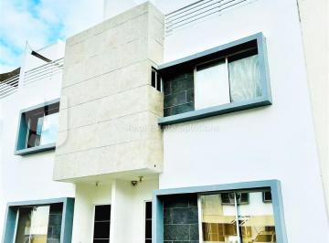 Casa · 120m² · 3 Recámaras · 2 Estacionamientos · Casa en Venta, 3 Recámaras, Modelo Ceiba, Amueblada/equipada, Sala Tv, Jardines Sur 4, Cancún