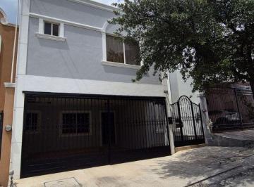 Casa de 3 habitaciones, Monterrey · Casa en Renta Pedregal La Silla