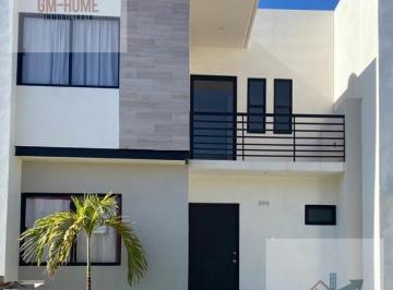 Casa · 200m² · 3 Recámaras · 2 Estacionamientos · Casa en Hacienda del Seminario