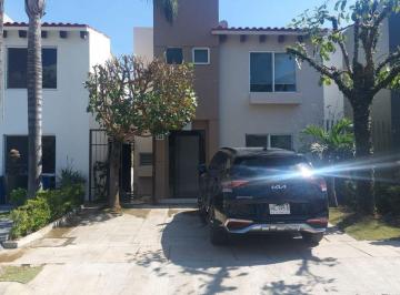Casa de 3 habitaciones, Zapopan · Casa con 127 m² de Superficie de Terreno y 3 Habitaciones en Venta en Zapopan