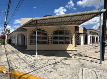 Casa uso de suelo de 4 habitaciones, Mérida · Venta de Propiedad Comercial con Casa y Departamento en Cupules, Mérida
