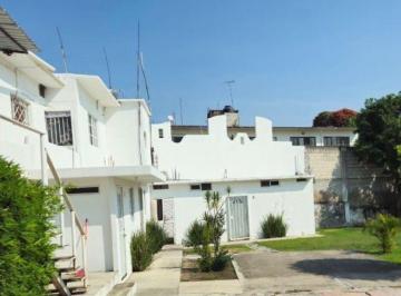 Casa · 1071m² · 11 Recámaras · 11 Estacionamientos · Venta de Casa con 10 Bungalos en Cuautla