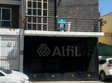 Casa de 4 habitaciones, San Pedro Tlaquepaque · Casa Lista Para Tu Nueva Familia
